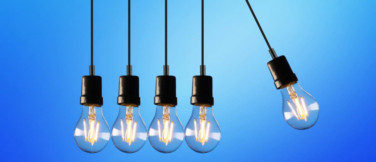 Electricity account holder change after a property sale with electric meter, paperwork and house keys